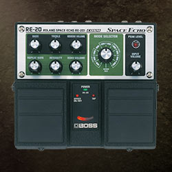 Boss RE-20 Space Echo